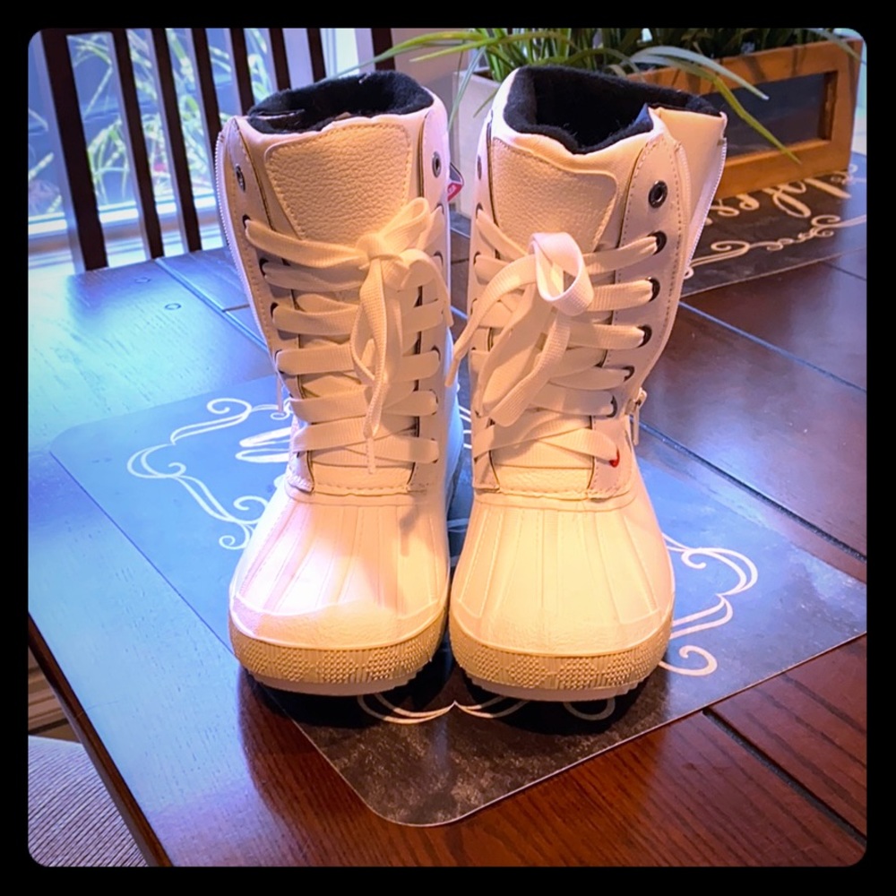 Heavy snow boots ⛄️
